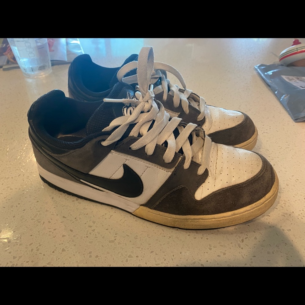 vintage nike shoes